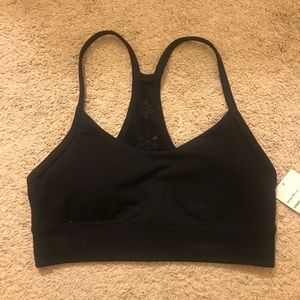 Black sports bra
